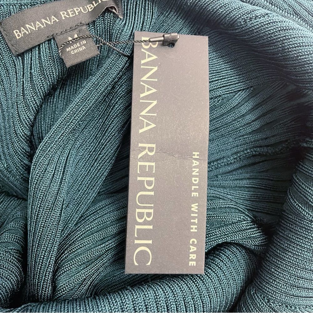 NWT Banana Republic Ines Scoop Back Sweater Dress in Pine Green Size Medium NEW - Picture 9 of 14